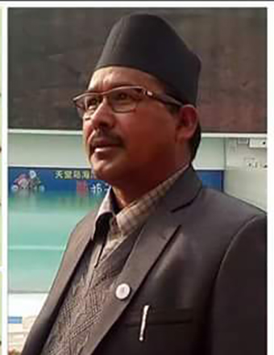 नेटवर्क नभएपछि फोन गर्न नगरप्रमुख नै डाँडो चढ्छन्