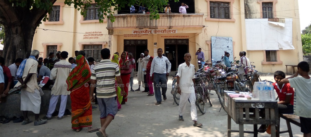 सप्तरी मालपोतका अभिलेख अस्तव्यस्त, नष्ट हुने जोखिममा लाखौं स्रेस्ता 