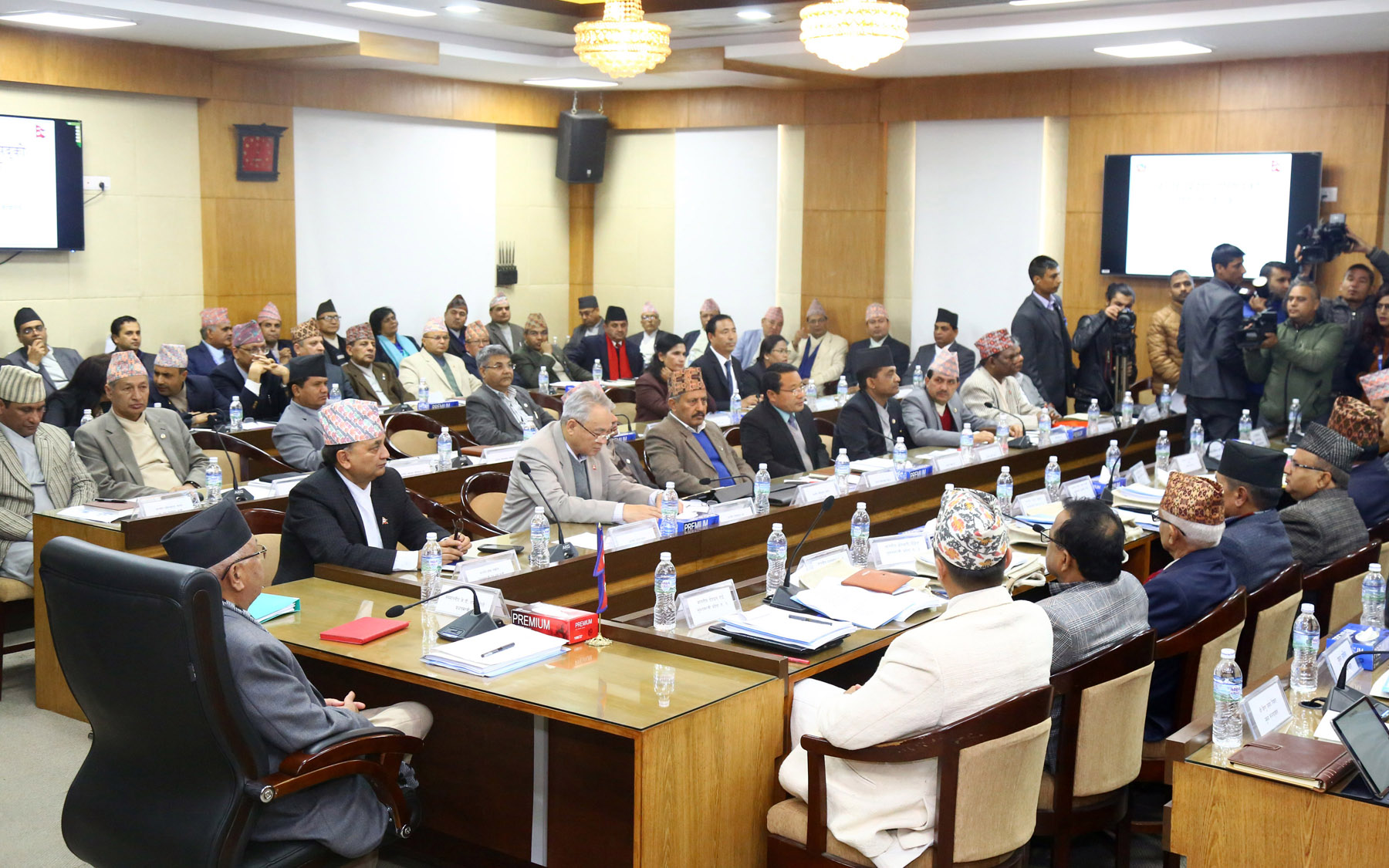 संघीयता नयाँ खेल भए पनि च्याम्पियन बन्नुपर्छ : प्रधानमन्त्री