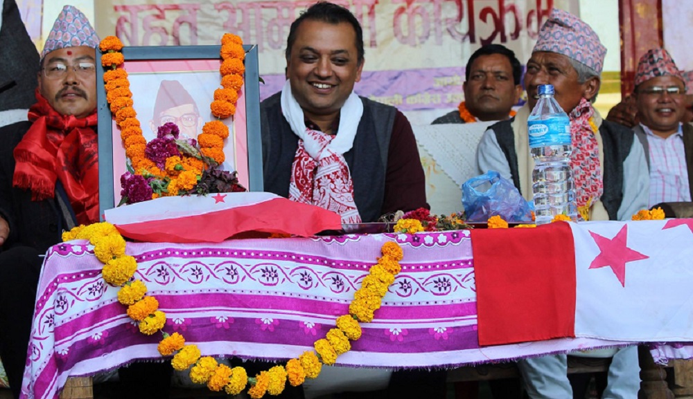 वर्तमान सरकारले देश समृद्ध बनाउन सक्दैन : गगन थापा