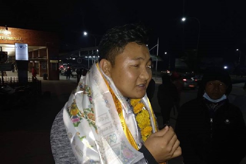 ३६ लाख ब्लडमनी तिरेर फर्किए साउदीमा जेल परेका लिम्बू 