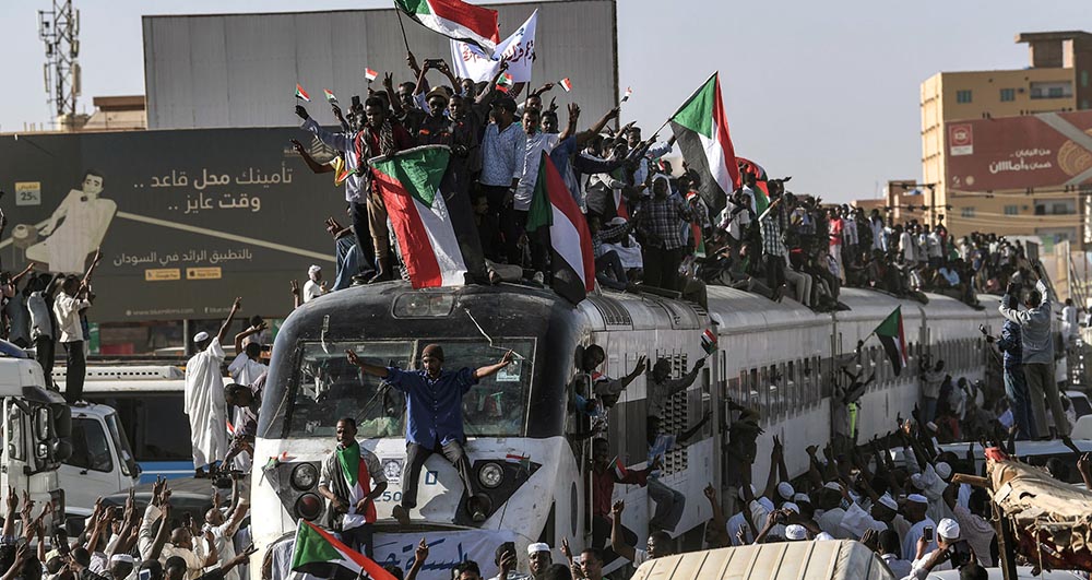 आन्दोलनकारीलाई वार्तामा आउन सुडानी सैनिक सरकारकाे आह्वान