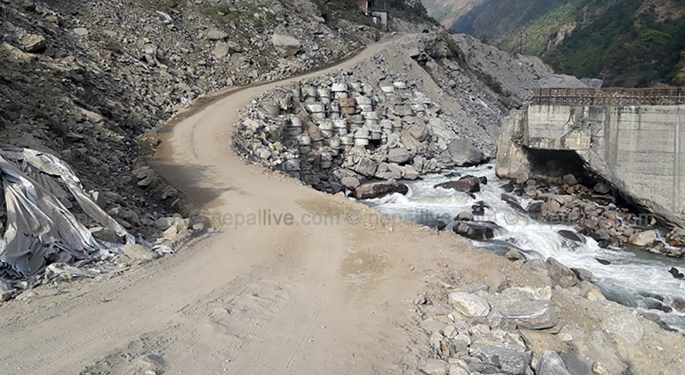 चीन जोड्ने तातोपानी नाकाको सञ्चालन बैसाख १८ देखि, तस्बिरमा हेराै‌ं नेपालतर्फकाे तयारी