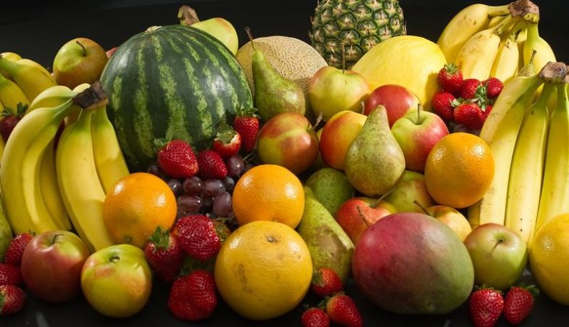 फलफूल र सागसब्जीको बोक्रा छोडाएर खाने कि नछोडाइ खाने ?