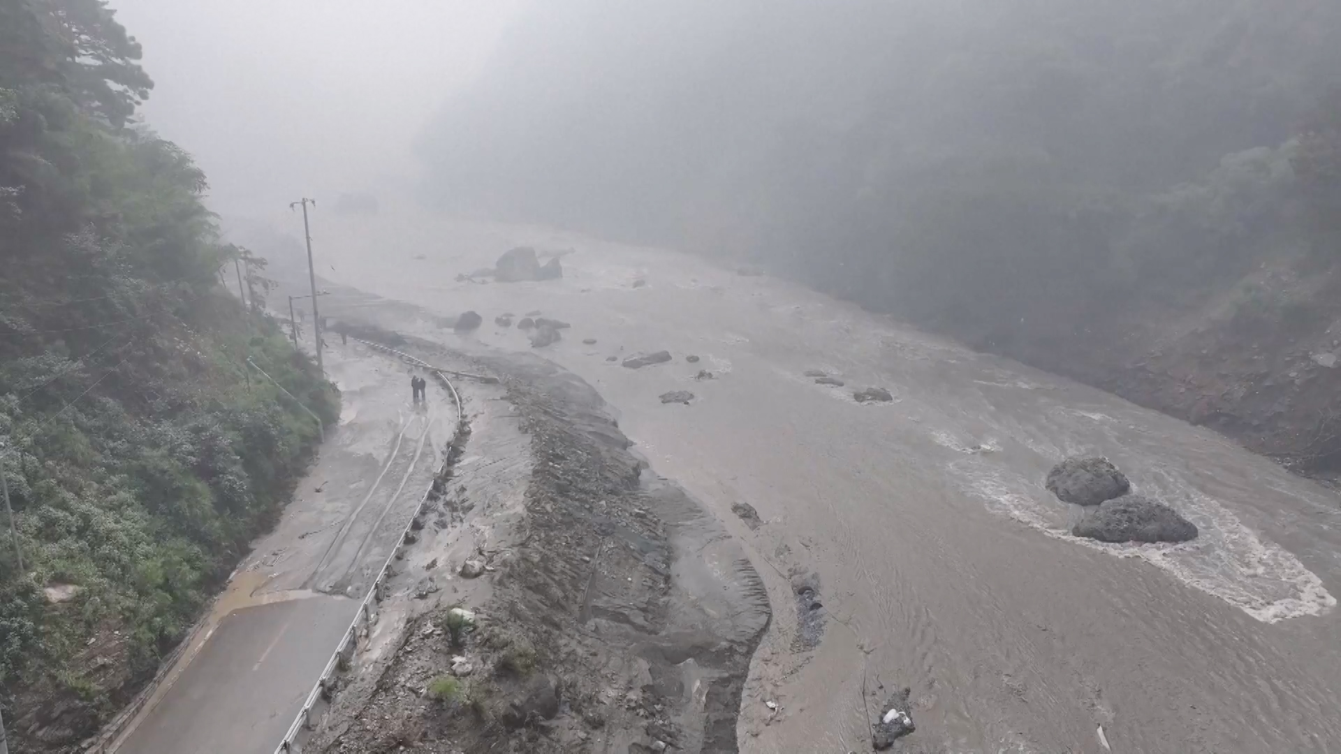 flood-chaina-(10)-1787755121.jpg